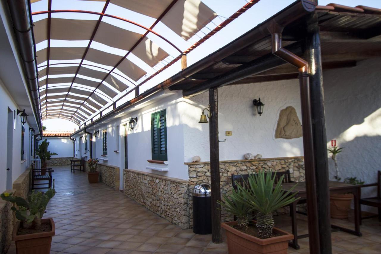 Agriturismo Resort Costa House Lampedusa Bagian luar foto